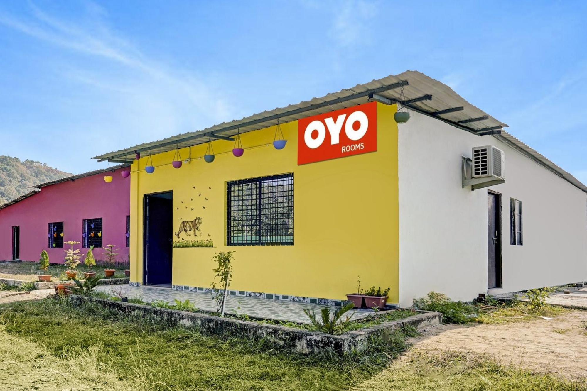 Oyo Flagship The Chirag Resort Bhandāra エクステリア 写真